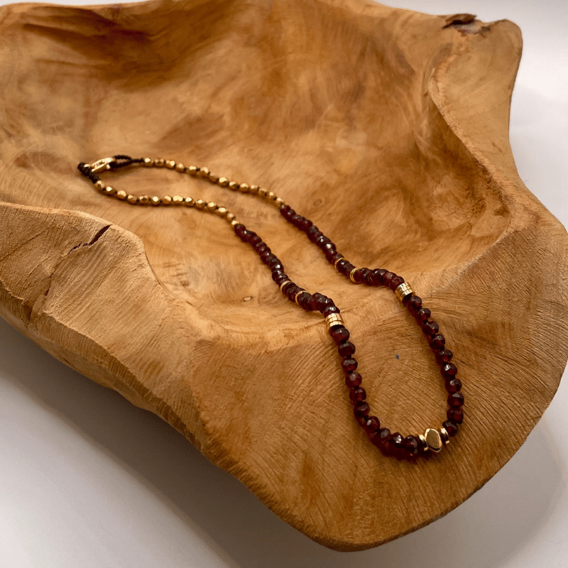Bordeaux - Collier en grenat et hématite dorée