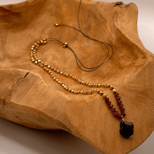 Saint Emilion - Collier en grenat, agate noire et plaqué or